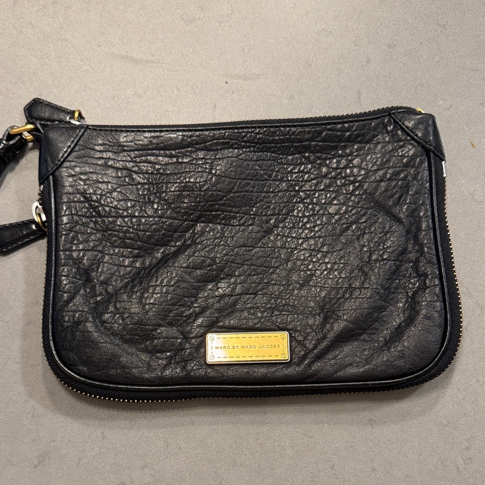 Marc Jacobs Textured Black Wristlet